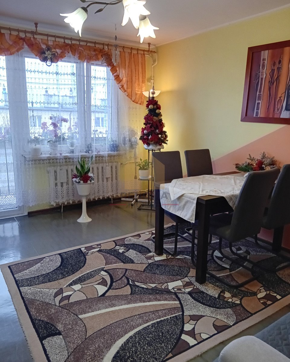 Sprzedam dwupokojowe mieszkanie 42 m² z balkonem w Świdnicy Świdnica  42m2 Foto 1