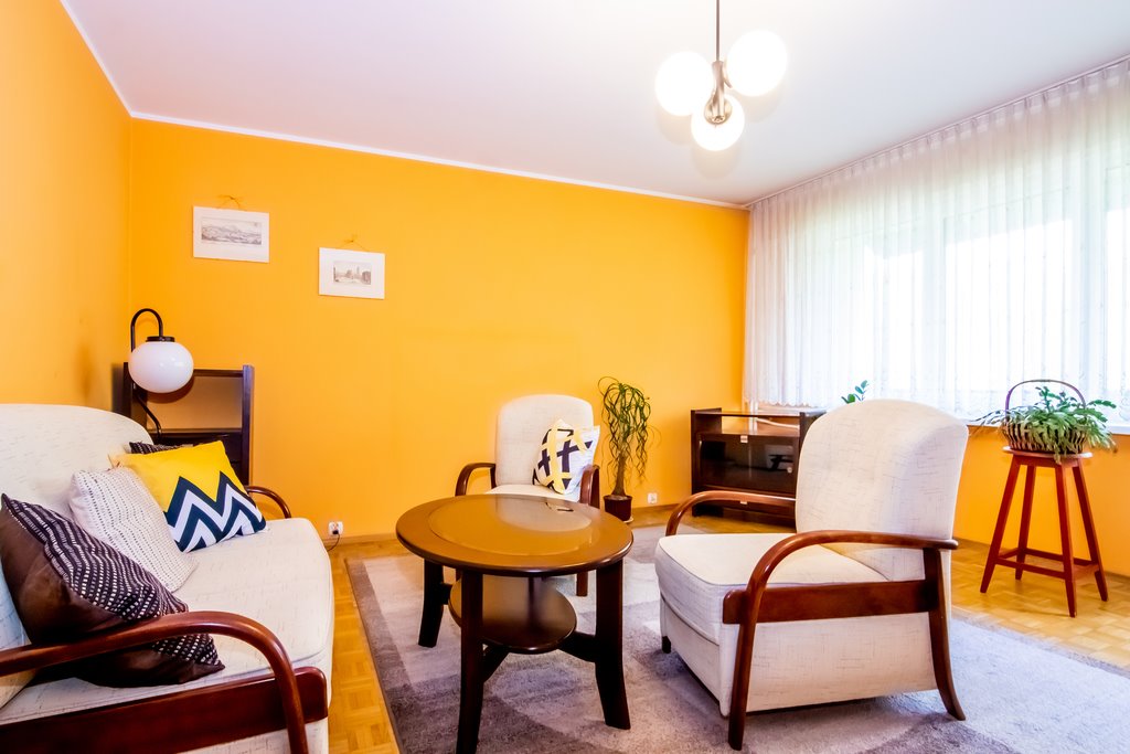 Sprzedam przestronne 4-pokojowe mieszkanie 70 m² z piwnicą i zielonym otoczeniem Białystok, Leśna Dolina, gen. Władysława Sikorskiego  70m2 Foto 1