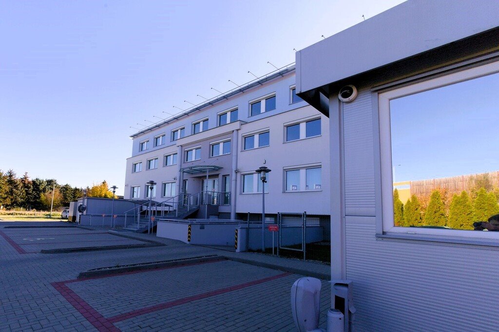 Nowoczesny lokal usługowy 586 m2 z windą i parkingiem Warszawa, Wawer, Kosmatki  586m2 Foto 1