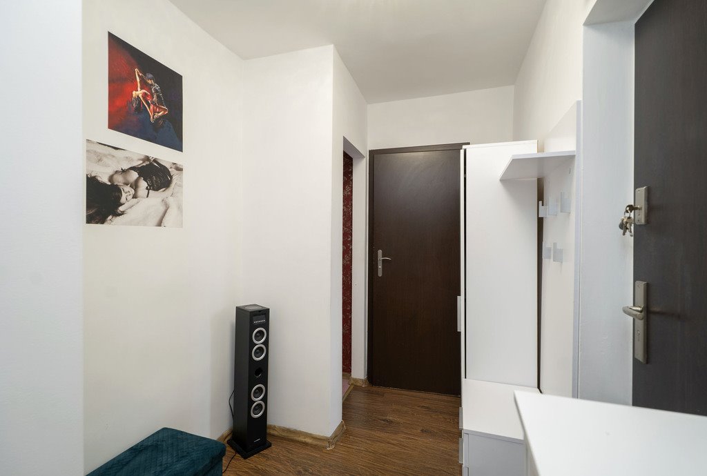 Kawalerka na sprzedaż Pleszew, Aleje Wojska Polskiego  35m2 Foto 1