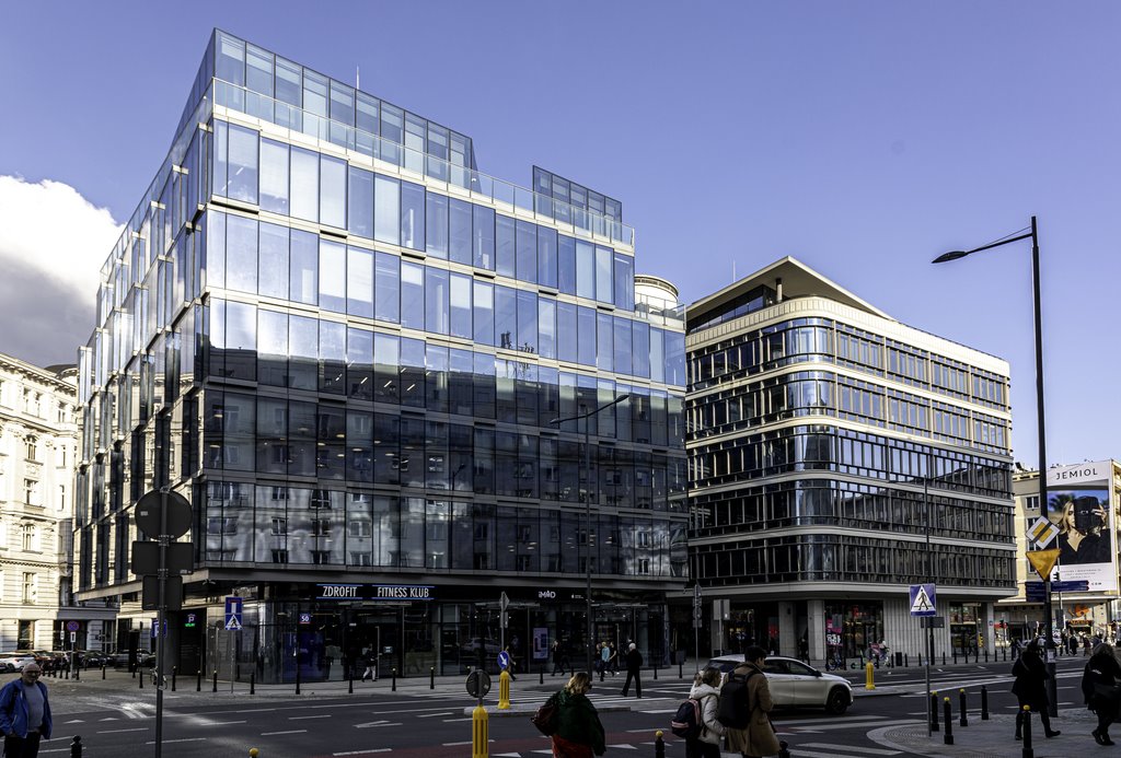 Wynajmę lokal użytkowy 163 m² z witrynami w Śródmieściu Warszawa, Śródmieście  163m2 Foto 1