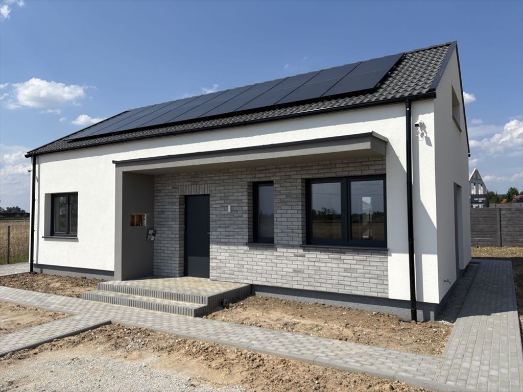 Nowoczesny dom parterowy z poddaszem, garażem i pełną obsługą Szamotuły  80m2 Foto 1