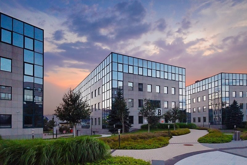 Nowoczesny kompleks biurowy 353 m2, innowacje i komfort Warszawa, Ochota, al. Aleje Jerozolimskie  353m2 Foto 1