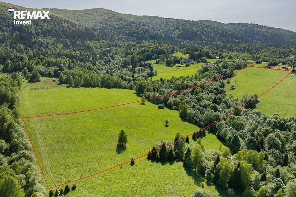 Na sprzedaż działka 57 055 m² w Bieszczadach z WZ i prądem Krzywe, 0  57 055m2 Foto 1