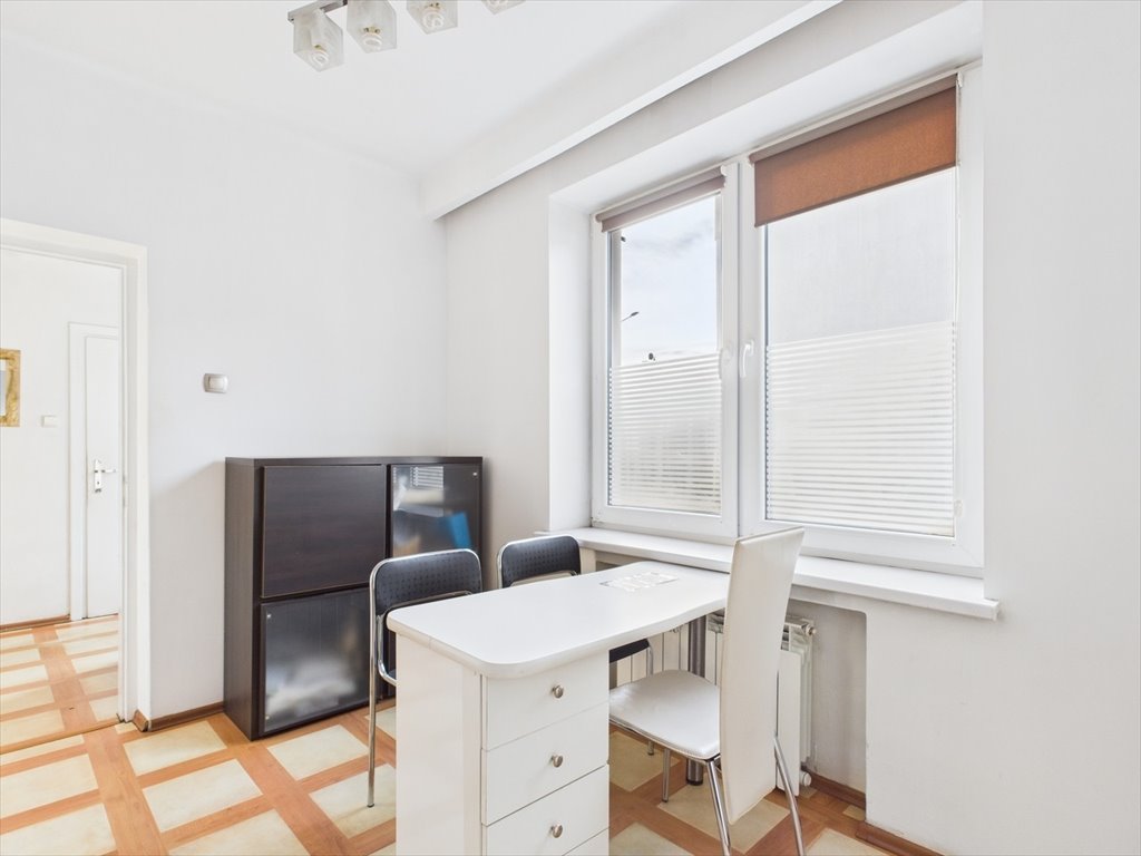 Kameralny lokal usługowy przy Al. Tysiąclecia w Nowym Targu Nowotarski, al. Tysiąclecia 43  35m2 Foto 1