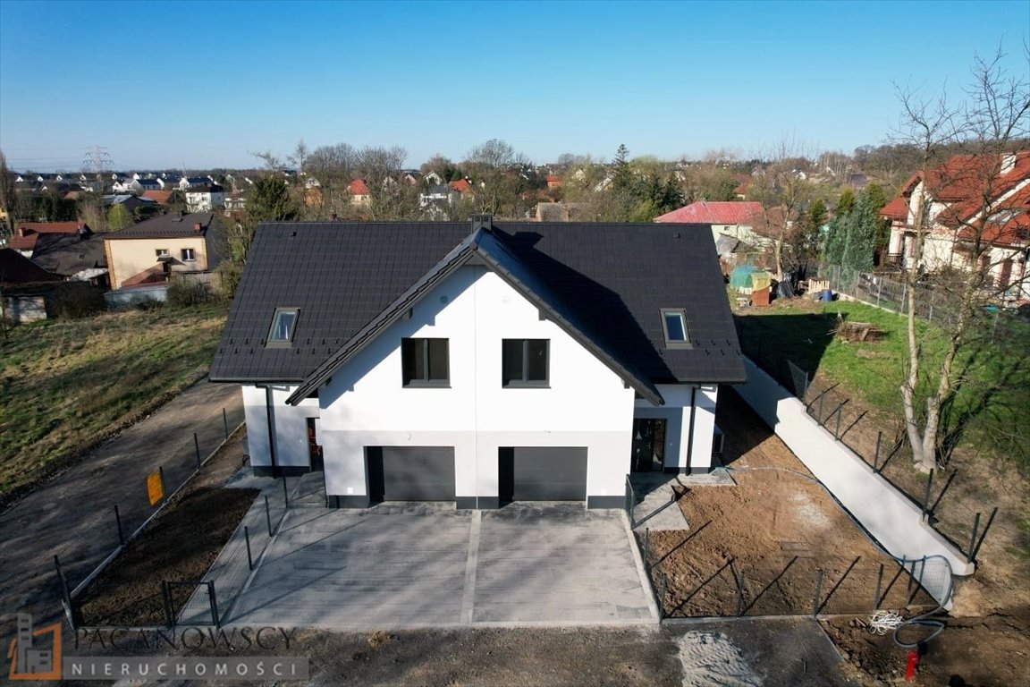 Nowoczesny dom bliźniak 141 m2 od dewelopera, garaż i balkon Bibice  141m2 Foto 1