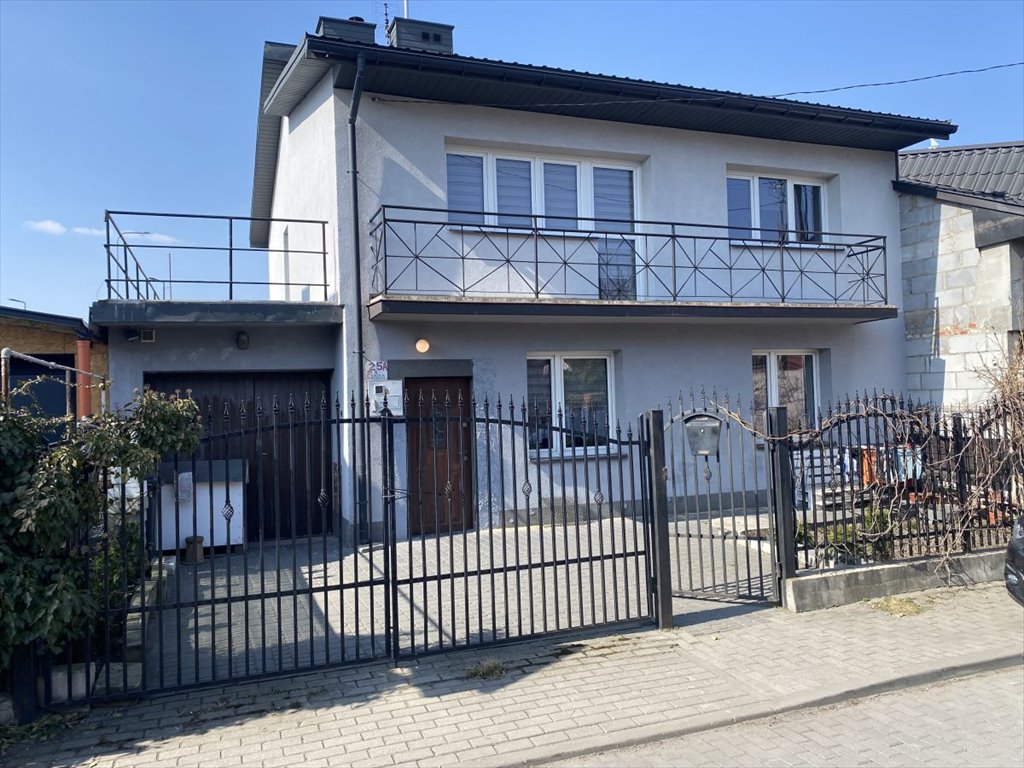 Dom bliźniak 110 m2 z garażem i potencjałem biznesowym Radom, Długojów, Szara  110m2 Foto 1