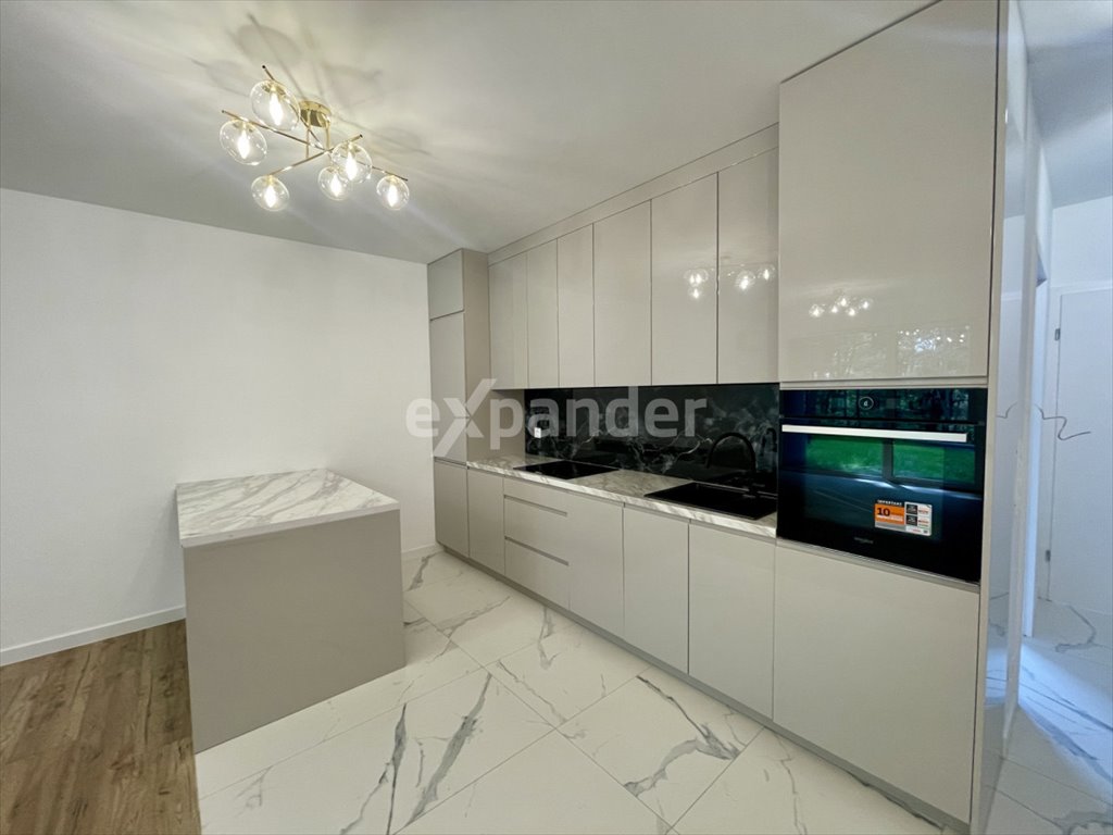 Mieszkanie trzypokojowe na sprzedaż Częstochowa  60m2 Foto 1