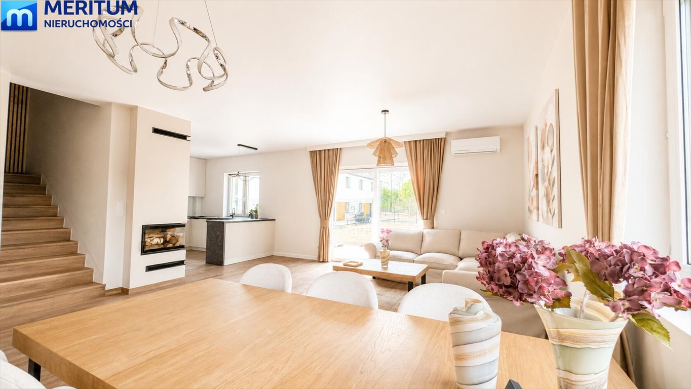 Bliźniak 151 m2 z garażem - nowoczesne wykończenie i balkon Budy-Grzybek  151m2 Foto 1