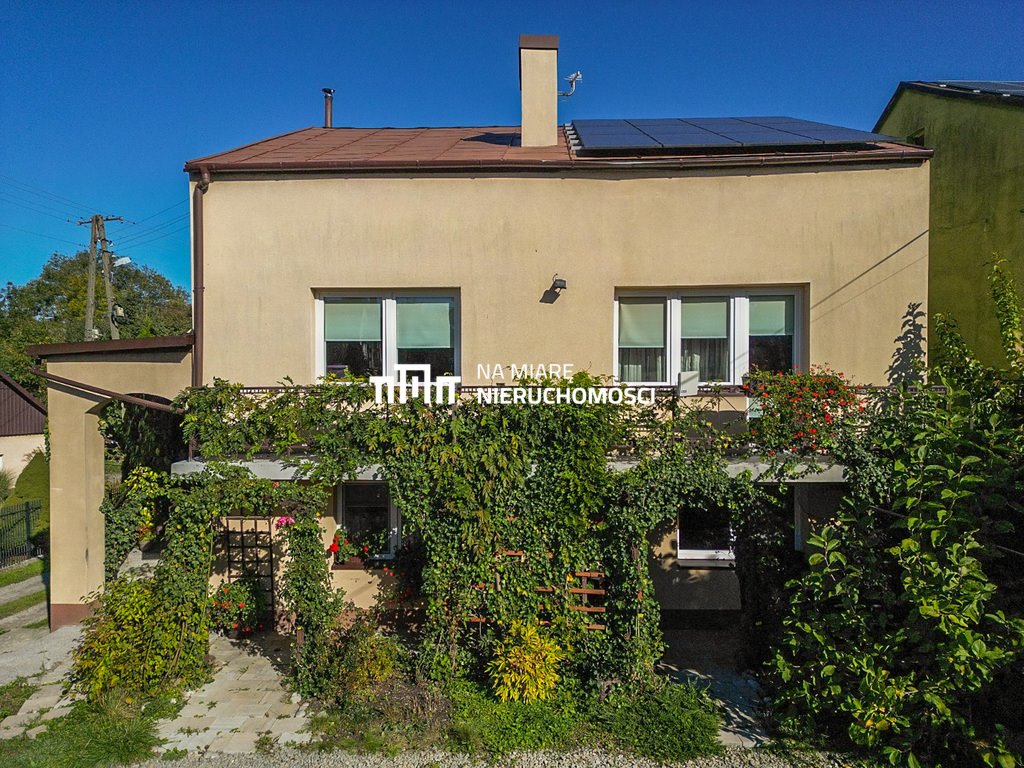 Solidny dom 136 m² z garażem i tarasem w Krasnem Krasne  136m2 Foto 1