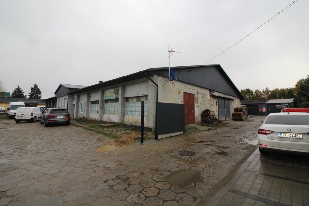 Budynek usługowo-magazynowy 900 m2 z piwnicą i nowym dachem Rzeszów, Tadeusza Boya-Żeleńskiego  900m2 Foto 1