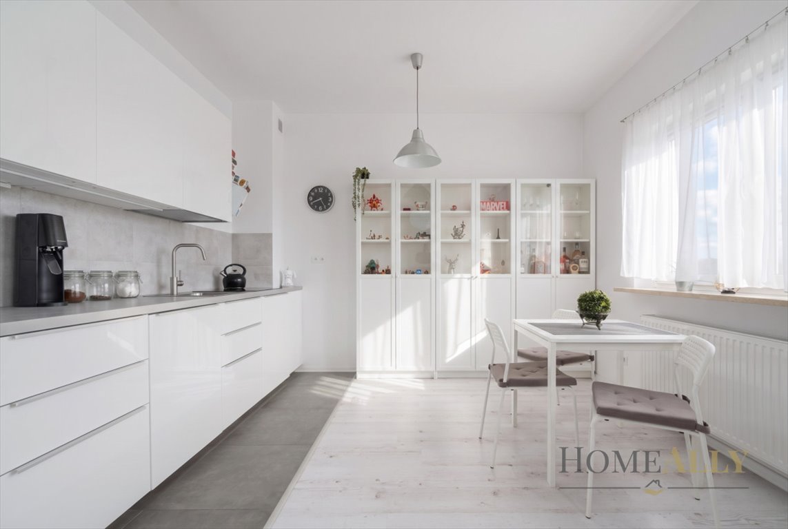 Polecam jasną, przestronną kawalerkę 33,57 m² z balkonem i miejscem postojowym Legionowo, Aleja 1 Dywizji Zmechanizowanej  34m2 Foto 1