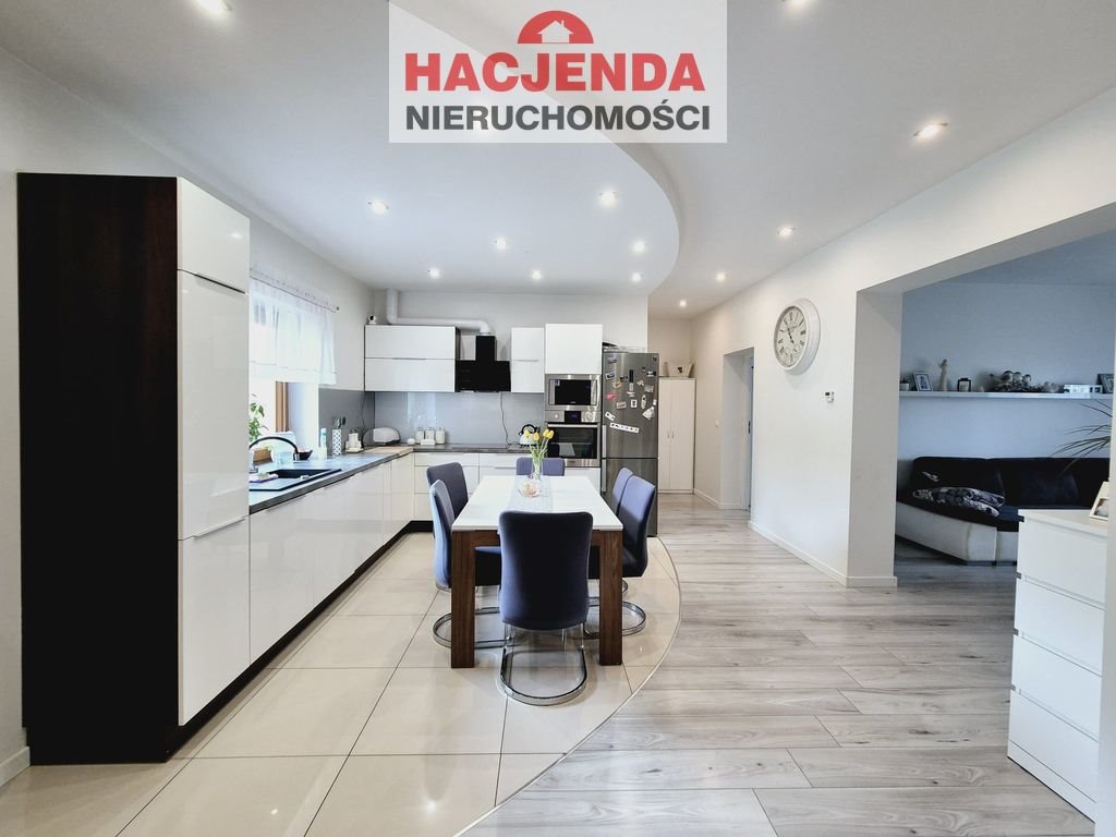 Urokliwy dom bliźniak z garażem i ogrodem w Niekłończycy Niekłończyca  75m2 Foto 1