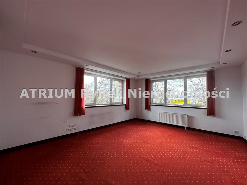 Atrakcyjny lokal biurowy 80 m2 z klimatyzacją i parkingiem Piotrków Trybunalski, Centrum  80m2 Foto 1