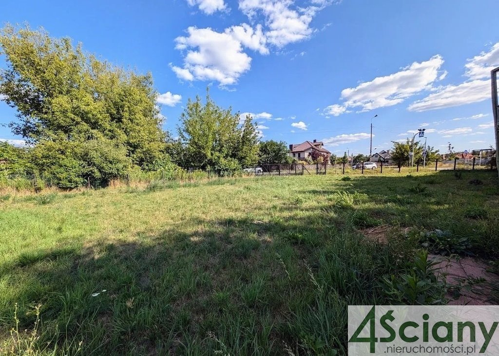 Działka budowlana na sprzedaż Piastów  721m2 Foto 1