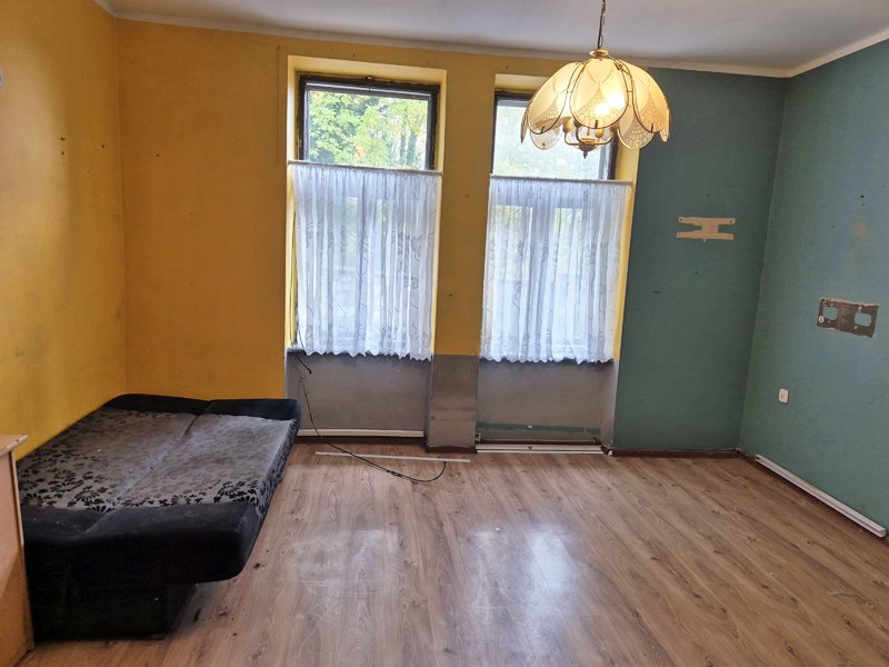Cieszyn, 42,5 m2, do remontu, blisko centrum! Cieszyn  43m2 Foto 1
