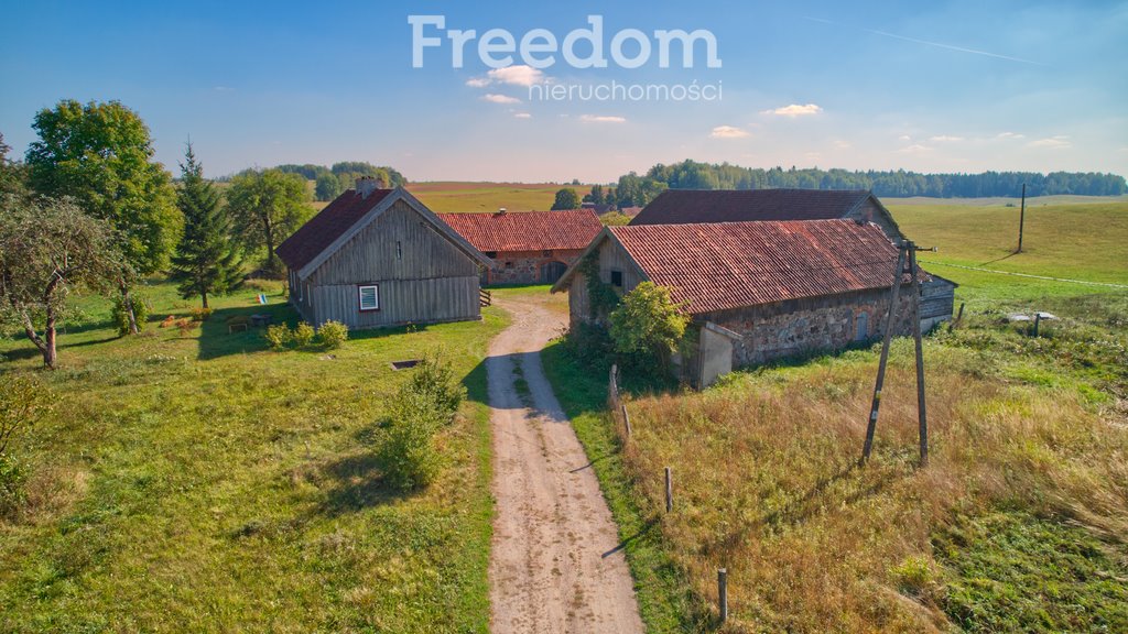 Na sprzedaż urokliwy dom 106 m² na dużej działce z budynkami gospodarczymi Lakiele  106m2 Foto 1