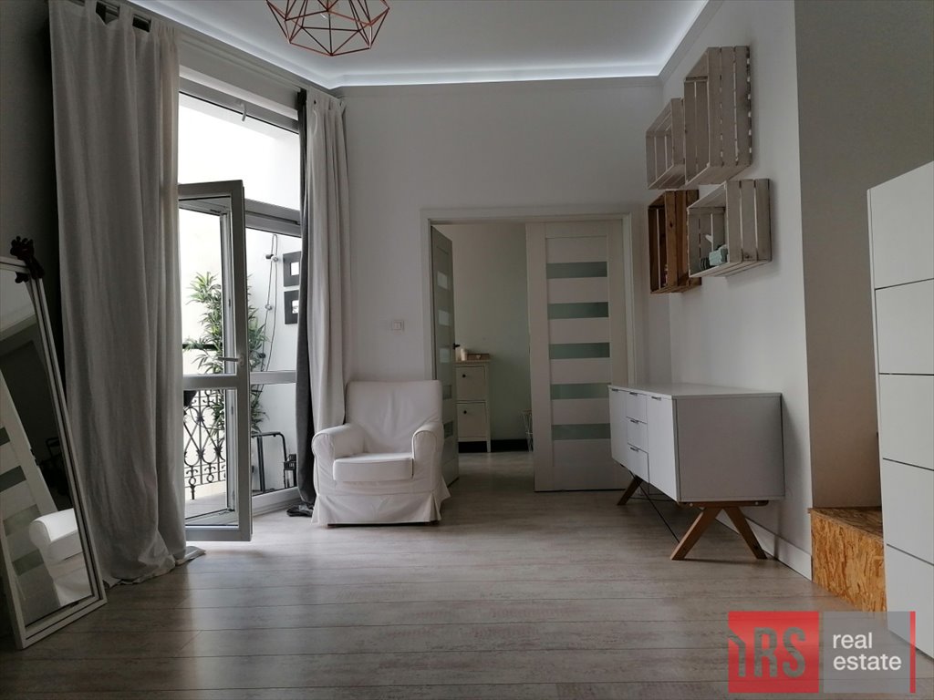 Warszawa, Śródmieście: Loftowe 41 m2 z duszą i klimatem Warszawa, Śródmieście, Poznańska  41m2 Foto 1