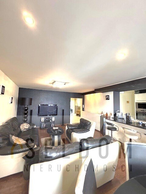 Mieszkanie trzypokojowe na sprzedaż Jelenia Góra, Centrum  119m2 Foto 1