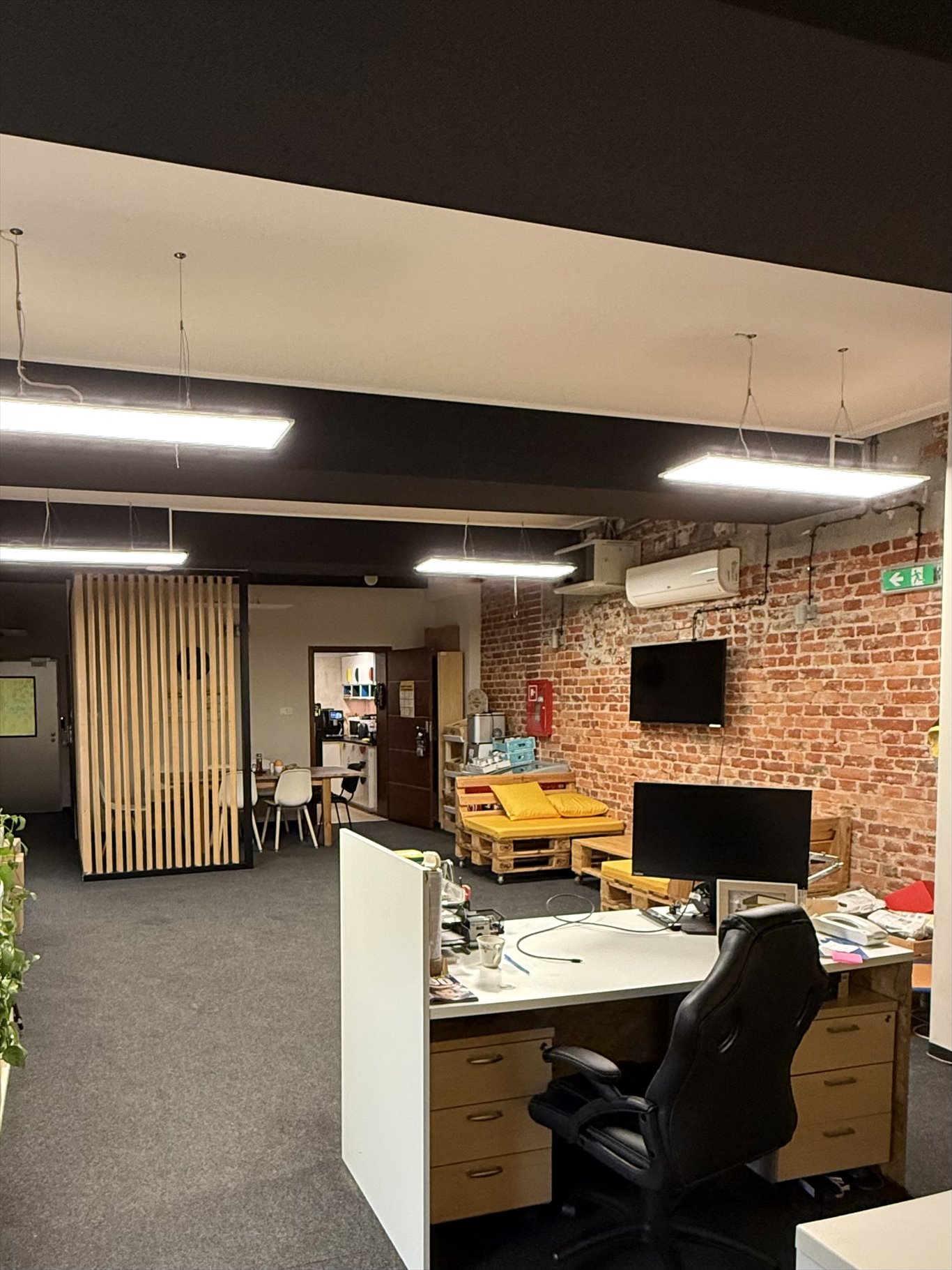 Lokal użytkowy 160 m² w centrum Łodzi, Piotrkowska Łódź, Górna, PIOTRKOWSKA 276A  160m2 Foto 1