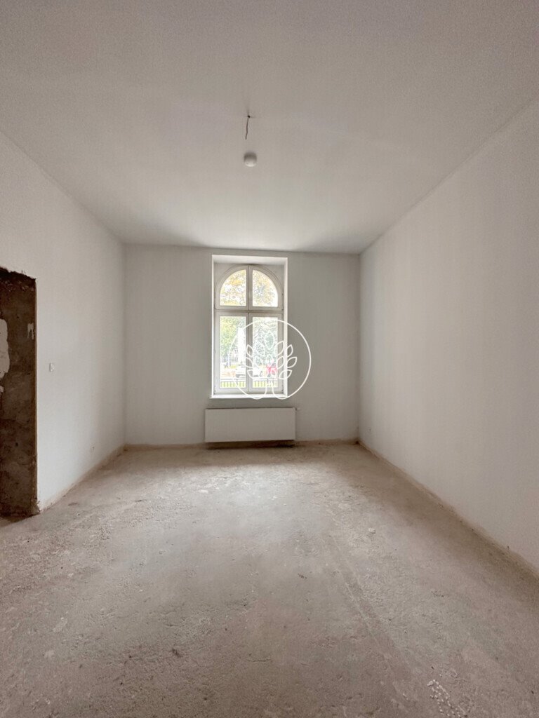 Duży lokal na Bydgoskim Przedmieściu z parkingiem i niskimi kosztami Toruń, Mickiewicza 37  99m2 Foto 1