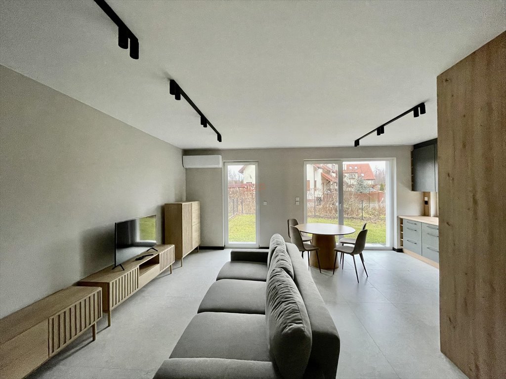 Nowoczesny dom z ogrodem, pełne wyposażenie, garaż Kiełczów, Wrocławska  114m2 Foto 1