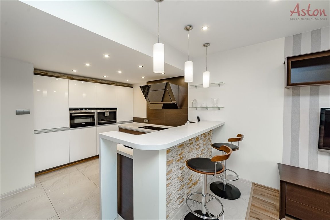 Wynajmę przestronne 62 m² apartament z antresolą i widokiem na las Tychy, Cztery Pory Roku  62m2 Foto 1