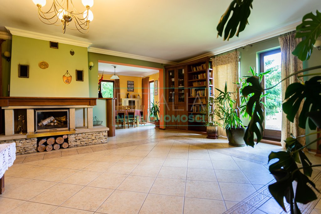 Rezydencja 436 m² z dużym tarasem i stawem w Międzyborowie Międzyborów  436m2 Foto 1