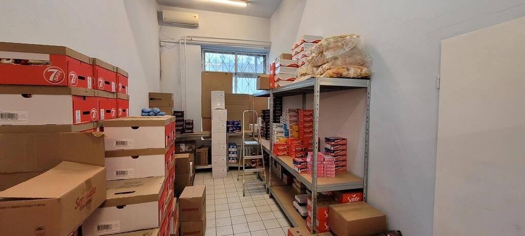 Lokal użytkowy 87 m2 z witryną i wysokoscią 3,8 m zapraszam Szczecin, Os. Przyjaźni  87m2 Foto 1