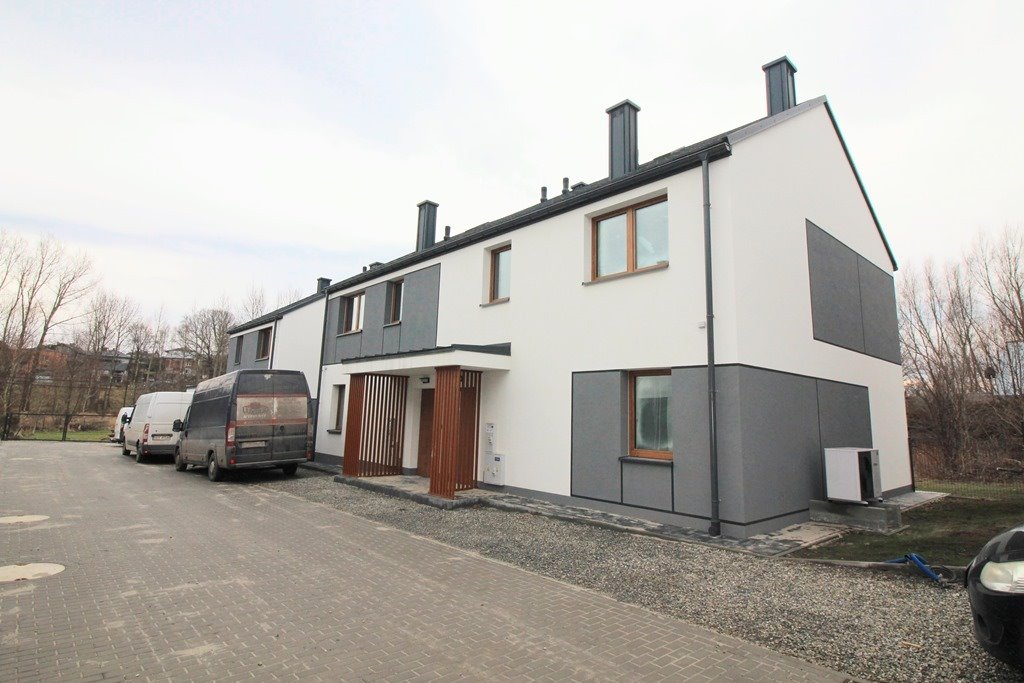 Nowoczesne 3-pokojowe mieszkanie z dużym ogródkiem i miejscami postojowymi Rzeszów, Dębicka  47m2 Foto 1