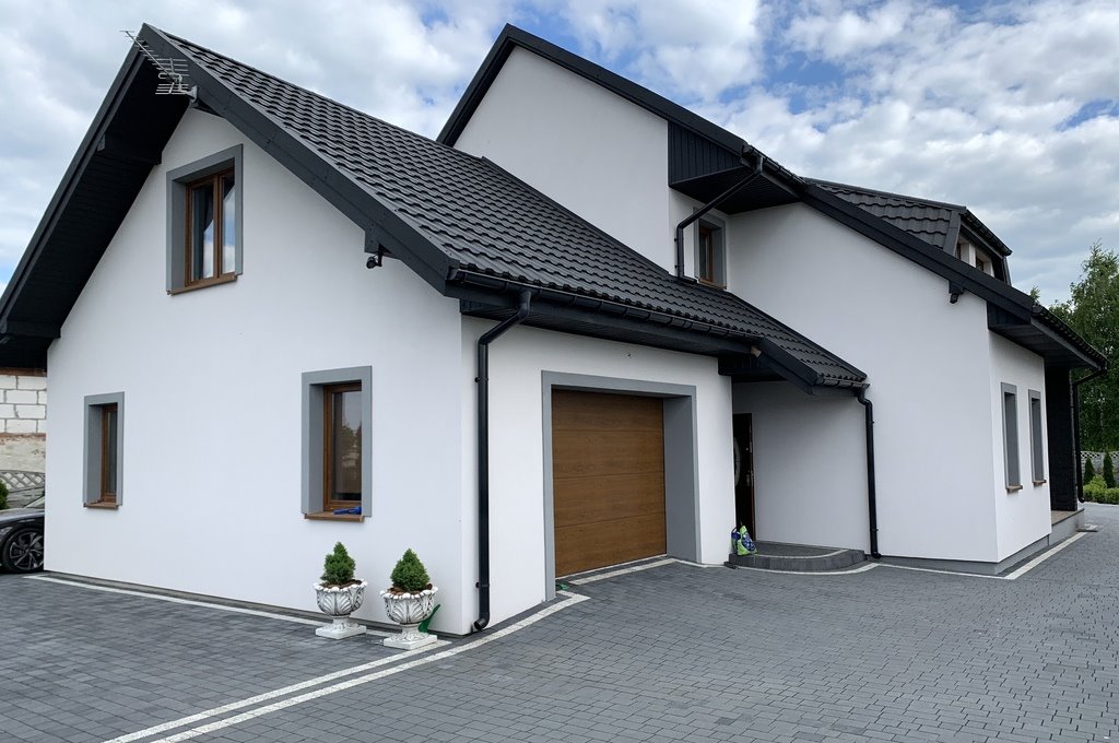 Dom na sprzedaż Gorzkowice  242m2 Foto 1