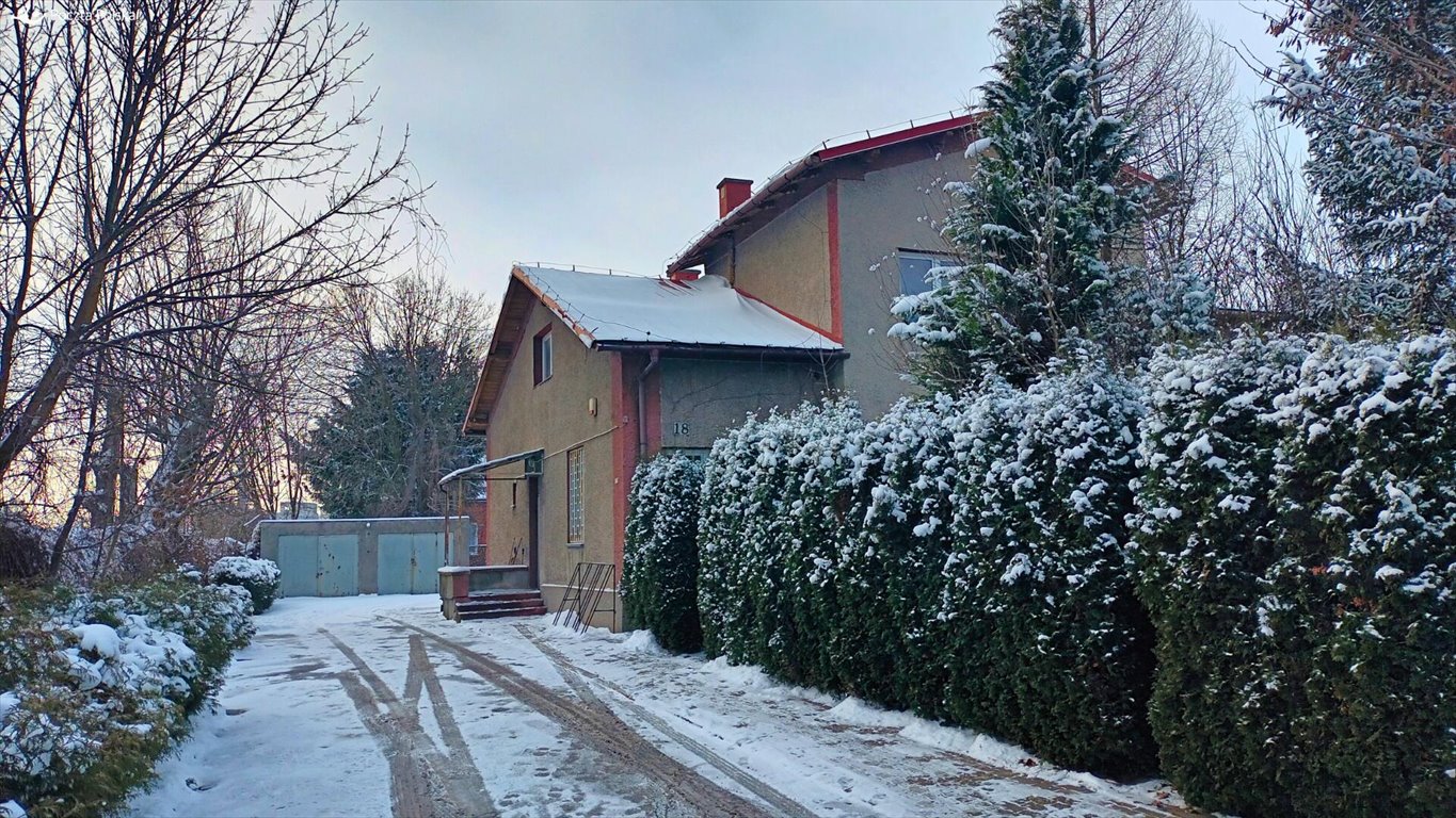 Wynajem biur i lokali w centrum Charsznicy, 281 m2 Charsznica, Kolejowa  282m2 Foto 1