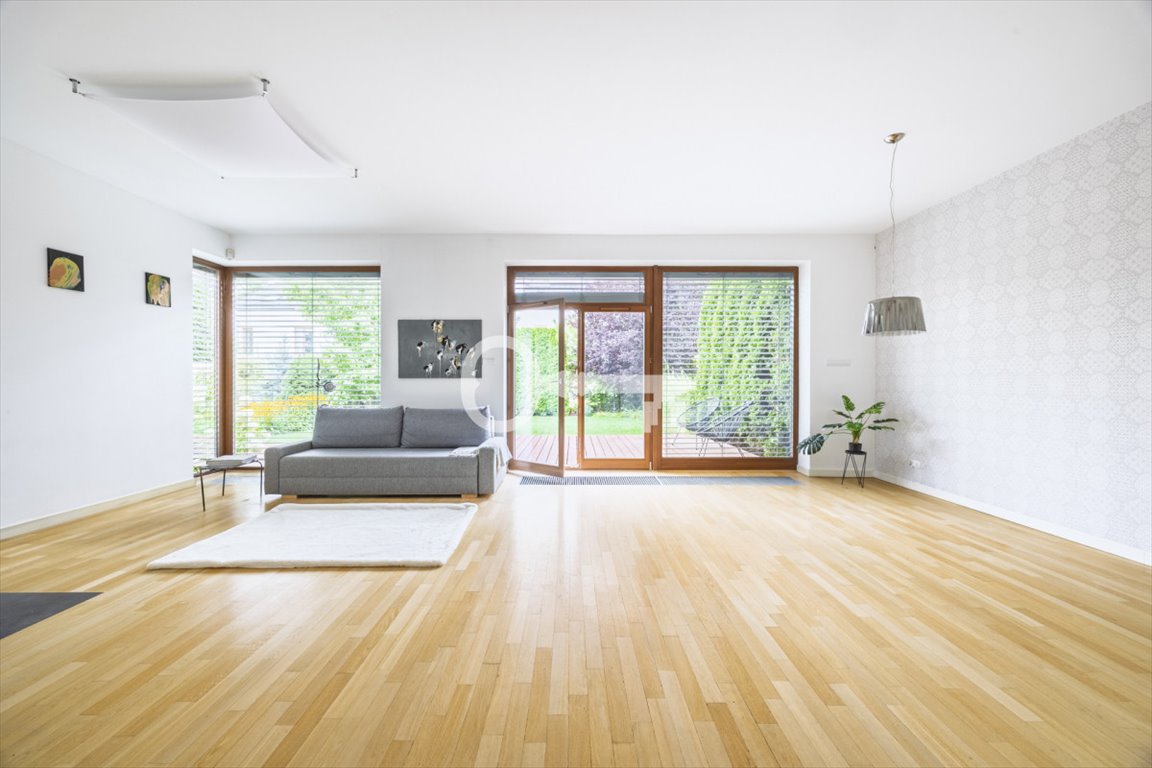 Wyjątkowy dom na osiedlu Harmonium z ogrodem i blisko szkoły Konstancin-Jeziorna, Warszawska  147m2 Foto 1