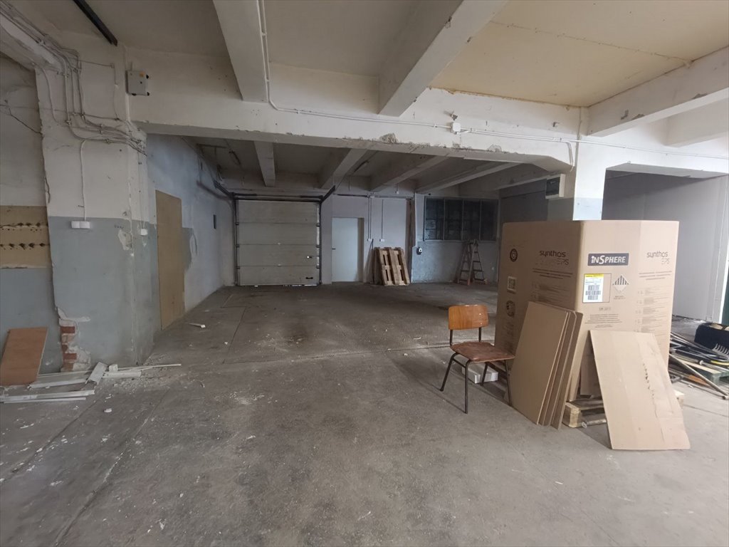 Hala 200 m² z rampą, parking, media, Czarnów Kielce, Czarnów, Oskara Kolberga  200m2 Foto 1