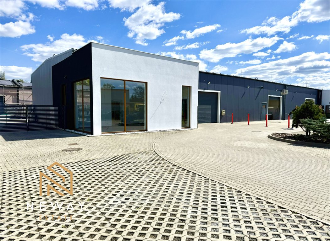 Hala 272 m² z biurem i parkingiem na Czyżynach Kraków, Czyżyny, Na Załęczu  272m2 Foto 1