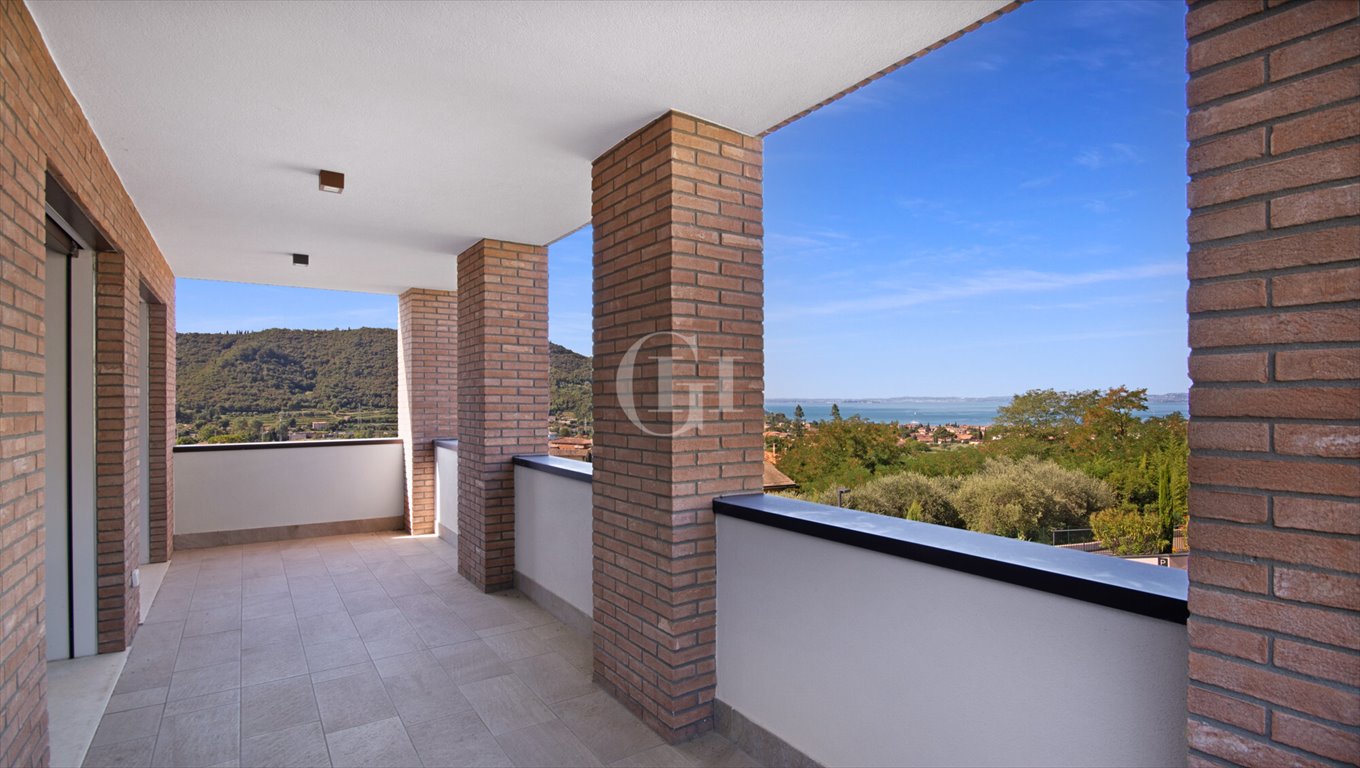 Ekskluzywne 88 m² z panoramicznym widokiem na Garda Włochy, Garda  88m2 Foto 1