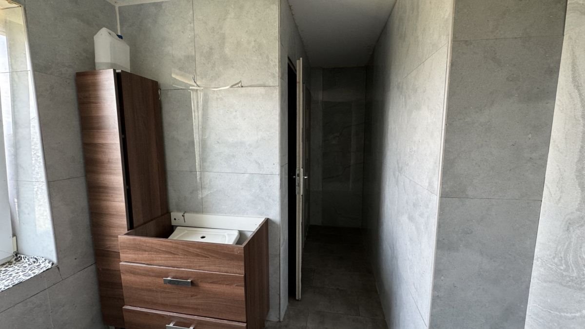 Mieszkanie czteropokojowe  na sprzedaż Komarno  301m2 Foto 12