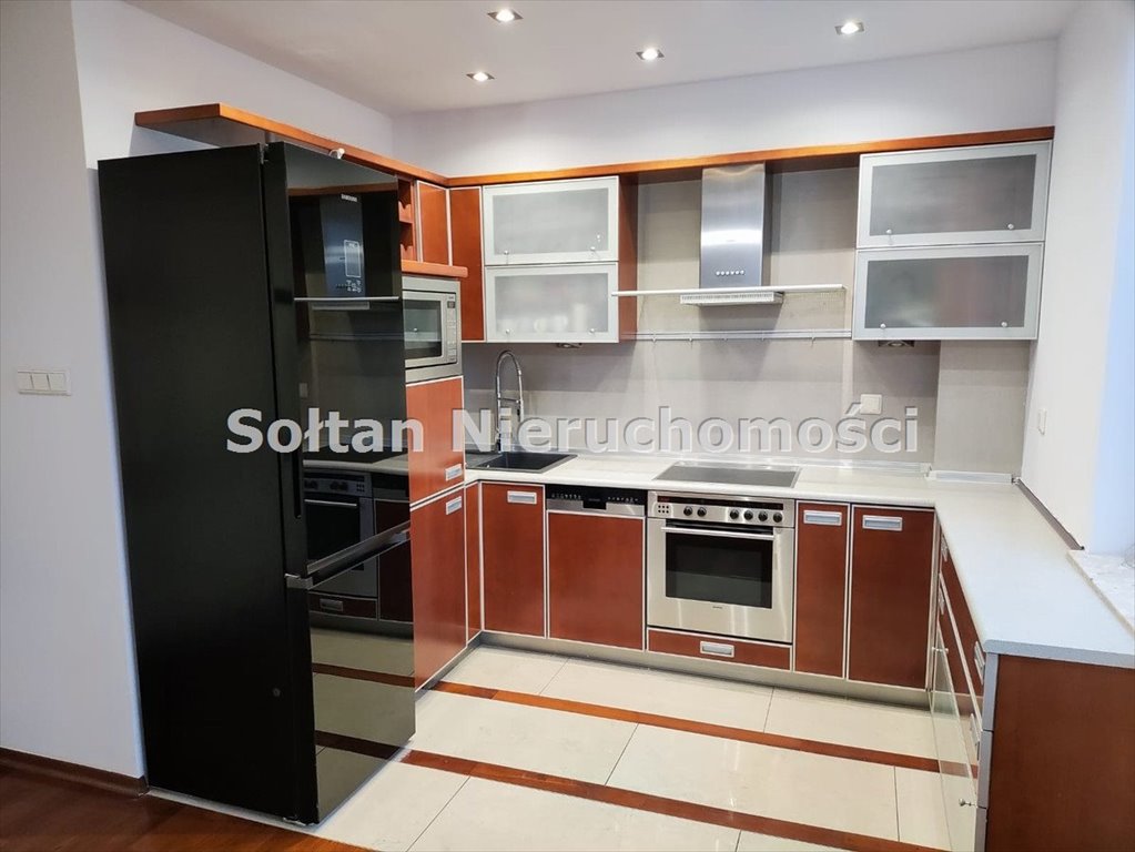 Sprzedam przestronne 120 m² apartament na Woli z dwoma miejscami parkingowymi Warszawa, Wola, skwer kard. Stefana Wyszyńskiego  120m2 Foto 1
