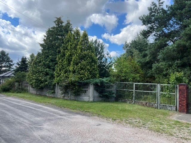 Na sprzedaż działka 1043 m² z murowanym domkiem w Kolonii Brużyca Kolonia Brużyca, Sadowa  1 043m2 Foto 1