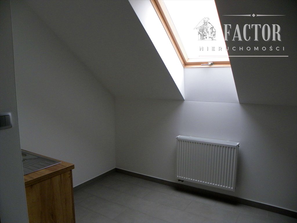 Wynajem lokali usługowych w centrum Biecza – wysoki standard! Biecz  100m2 Foto 1