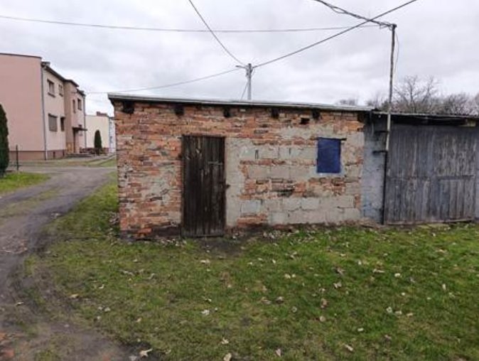 Garaż murowany 19 m2 w Krzyków, do remontu Krzyków  19m2 Foto 1