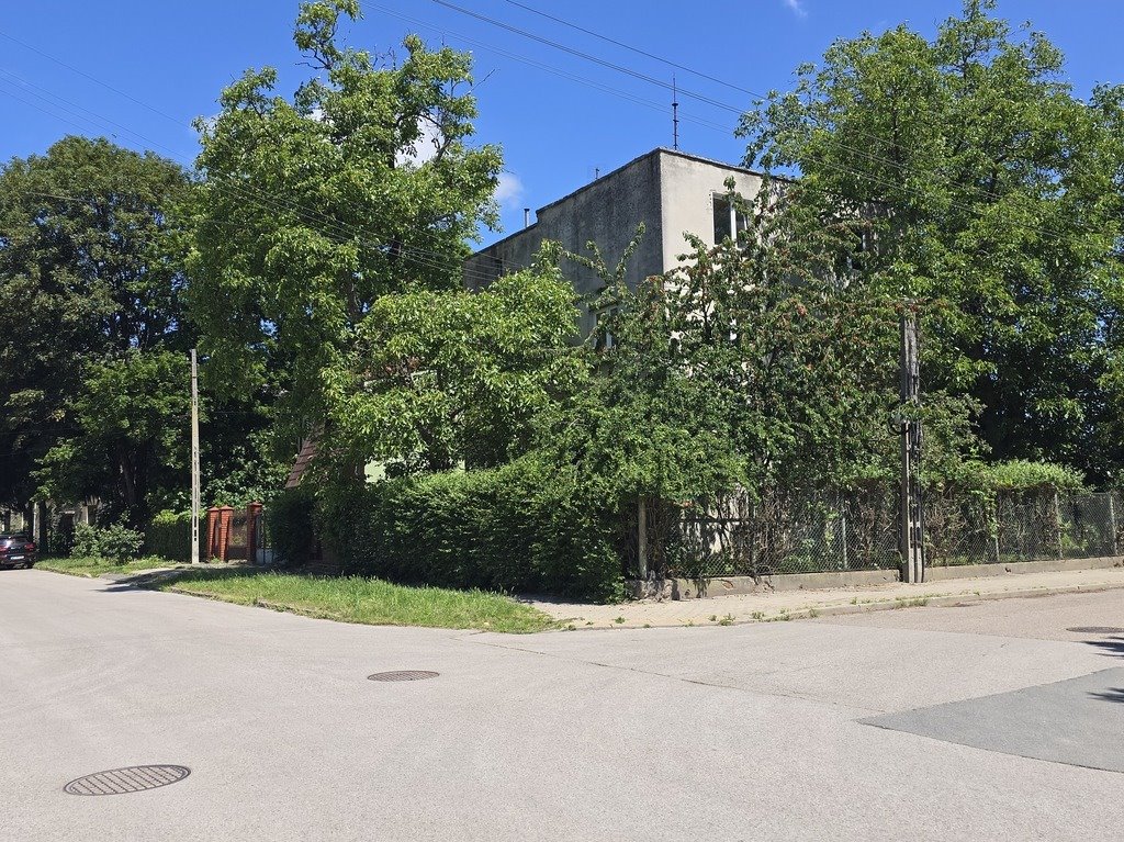 Kamienica na Włochach - 3 poziomy z dużym potencjałem Warszawa, Włochy, Franciszka Szuberta  363m2 Foto 1