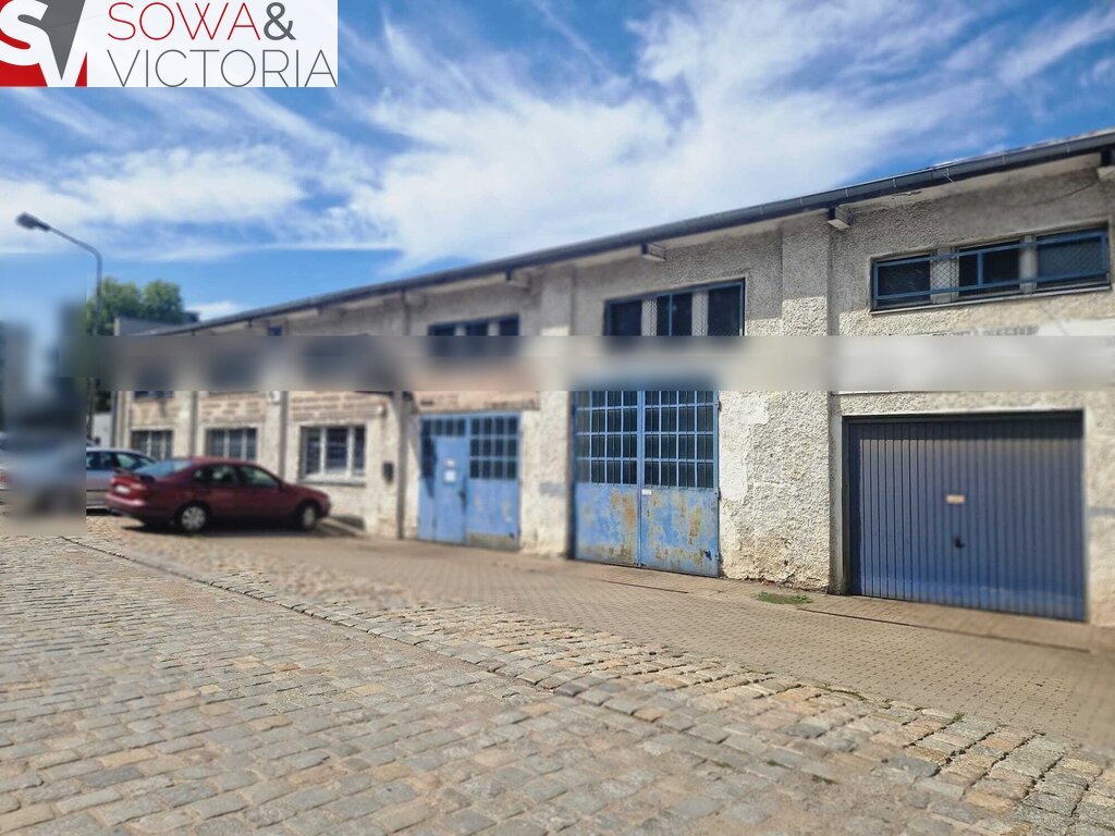 Zapraszam do zakupu hali 407 m² z biurami i wyposażeniem Wałbrzych, Śródmieście  407m2 Foto 1