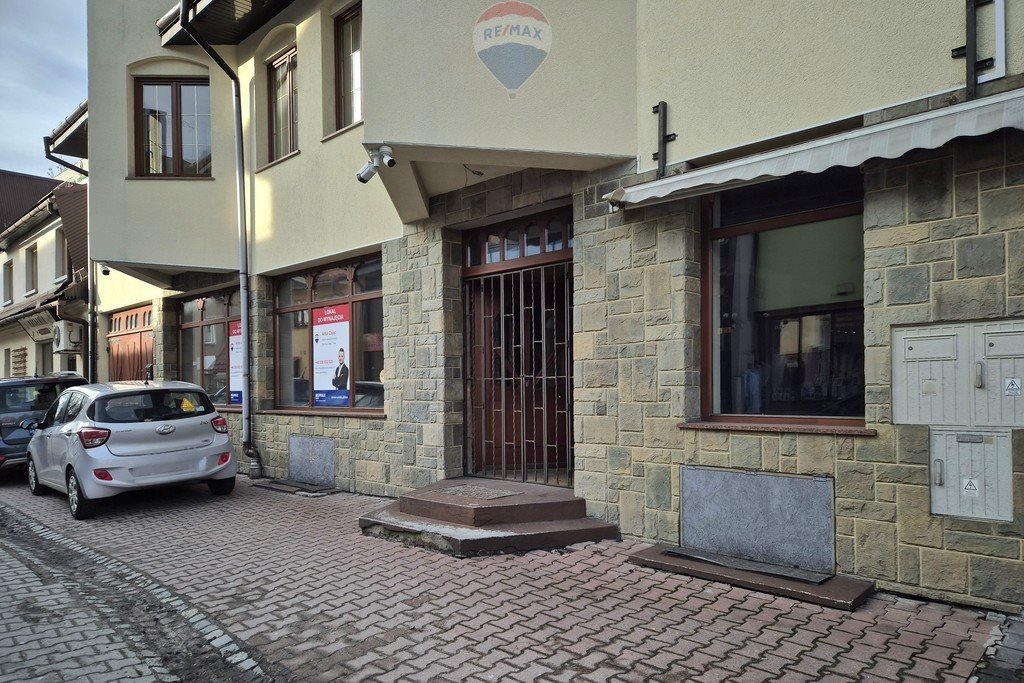 Lokal użytkowy 230 m² przy deptaku, duże witryny, adaptacja Nowy Targ, Krzywa  230m2 Foto 1