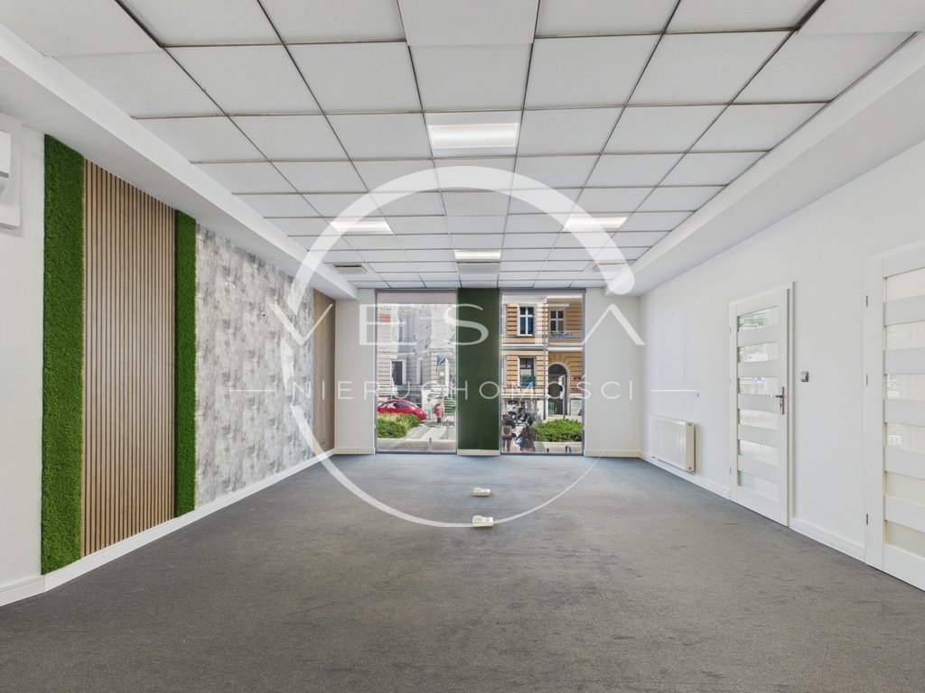 Polecam przestronny lokal 155 m² na Aleji Wojska Polskiego w Szczecinie Szczecin, Aleja Wojska Polskiego  155m2 Foto 1
