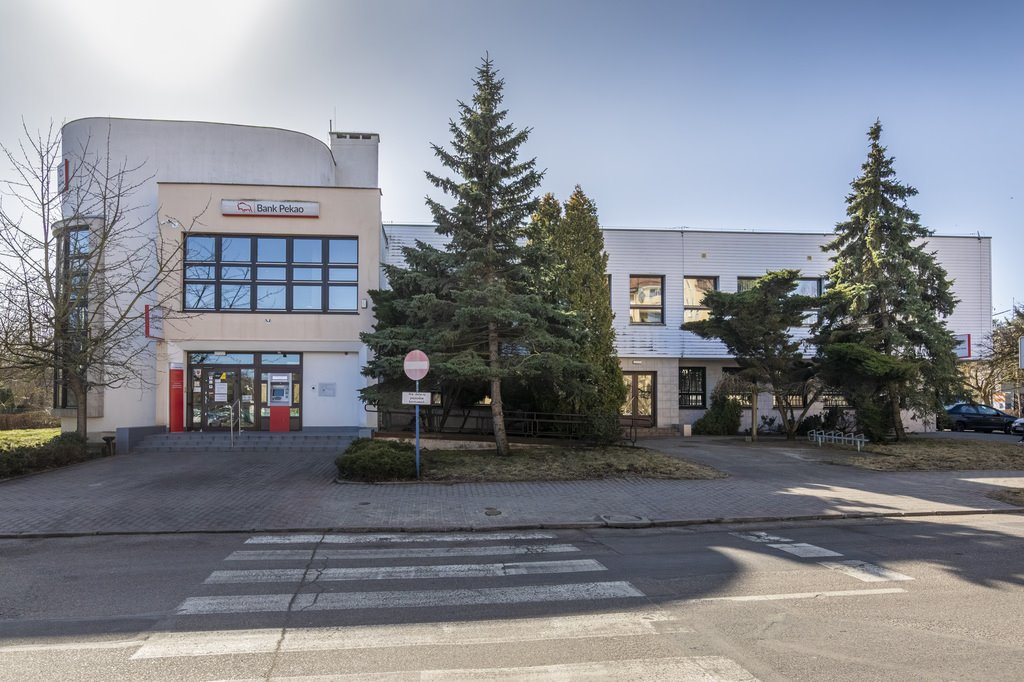 Atrakcyjny lokal biurowy 1190 m2 w Police, ul. Bankowa Police, ul. Bankowa 32  1 190m2 Foto 1