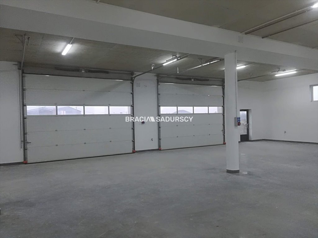 Magazyn na wynajem Targowisko, Targowisko, Kłaj, Dąbrowska  260m2 Foto 1