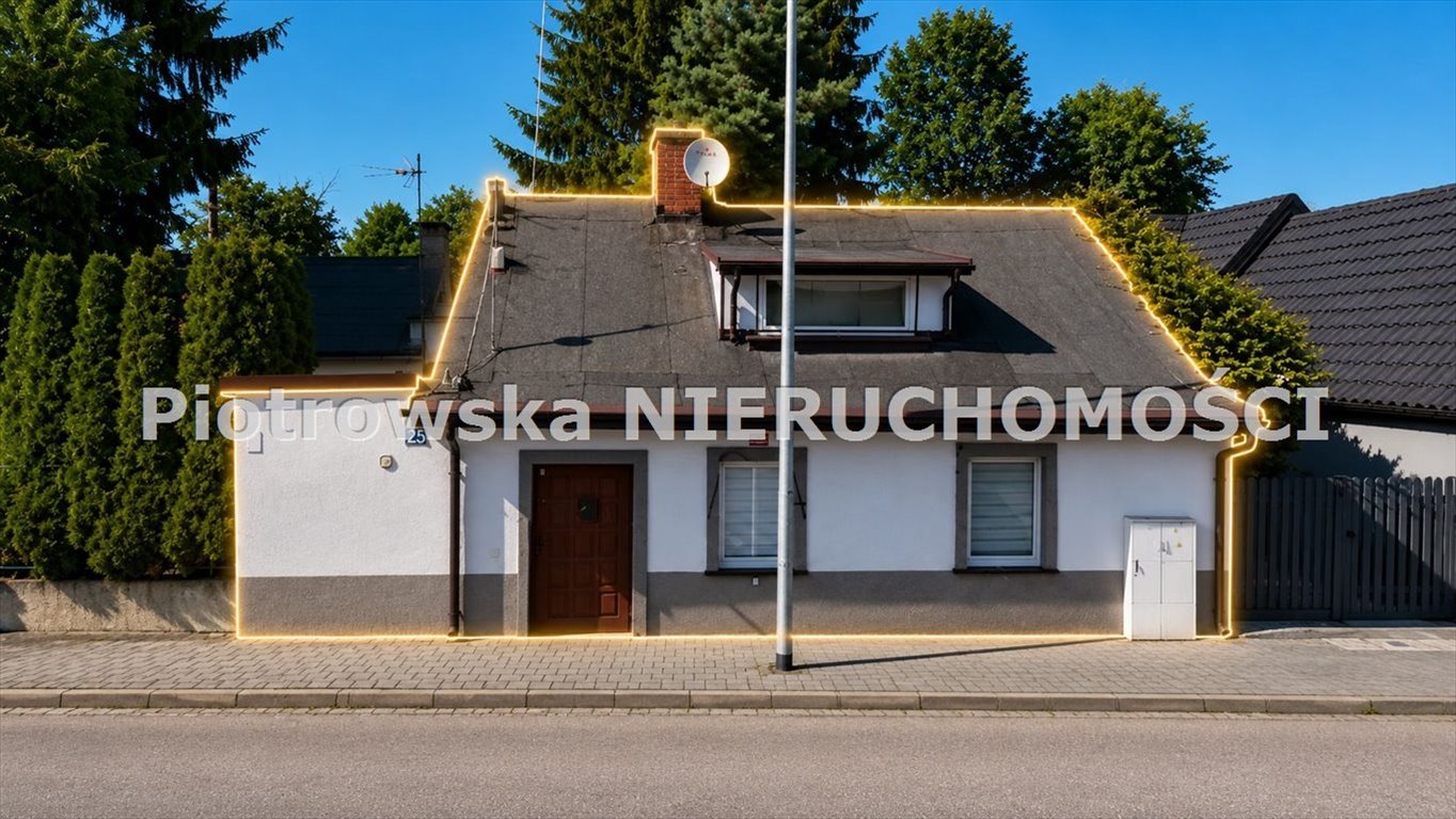 Do sprzedania bezczynszowy dom 31 m² z kominkiem i poddaszem Sieradz  31m2 Foto 1