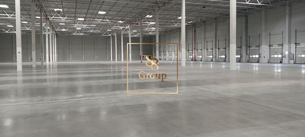 Na wynajem magazyn 5500 m² z dokami i ogrzewaniem Nowy Modlin  5 500m2 Foto 1
