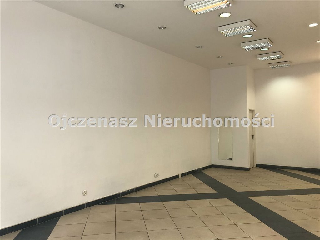Atrakcyjny lokal 50 m² w centrum Bydgoszczy z witrynami Bydgoszcz  50m2 Foto 1